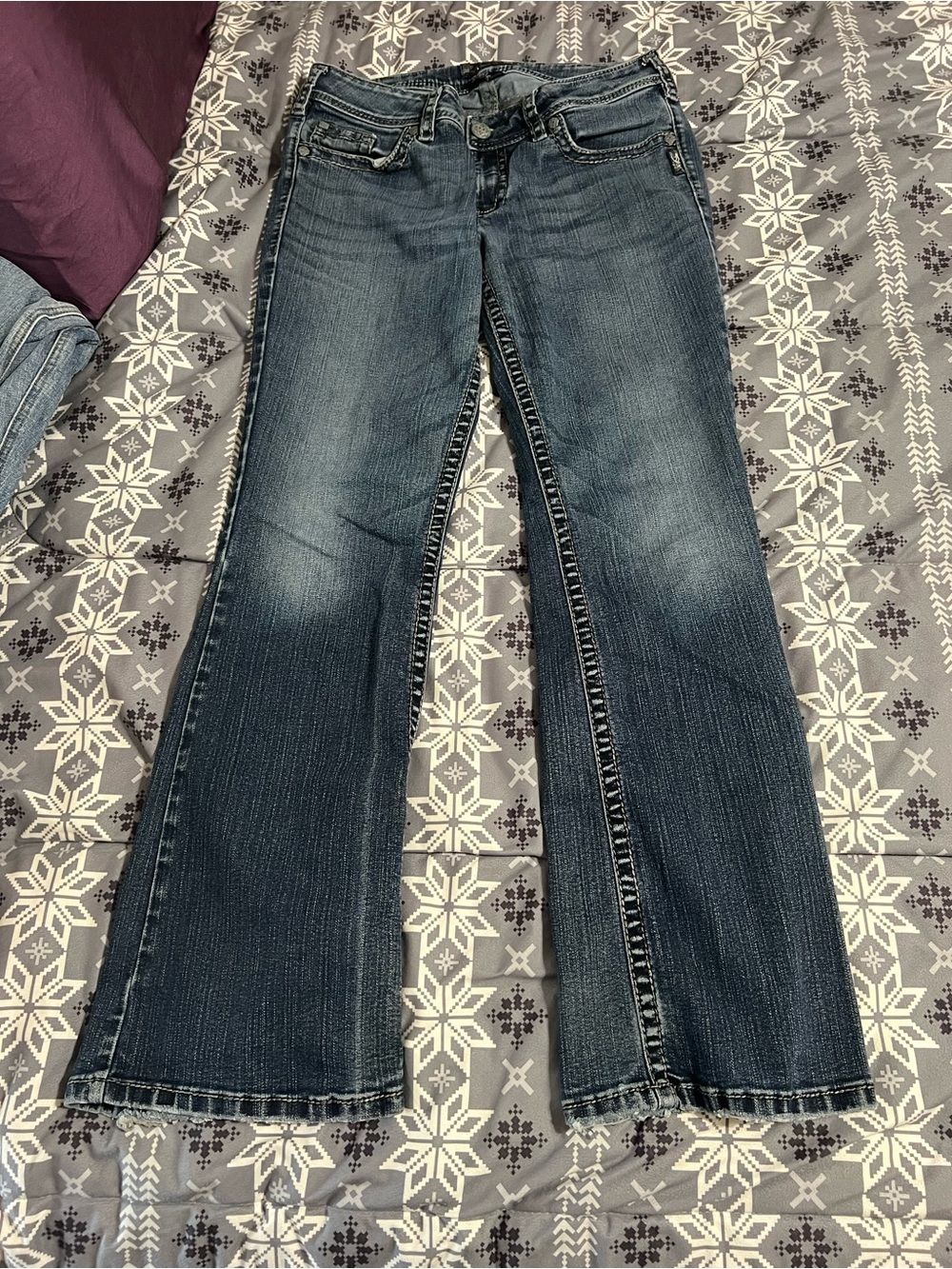 Silver Jeans Women's Flare Jeans in Medium Blue Wash